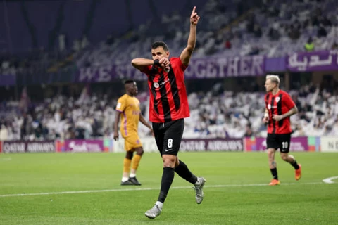 بعد 5 دقائق.. تريزيجيه يستعيد نغمة الأهداف في مباراة الريان والعربي (فيديو)